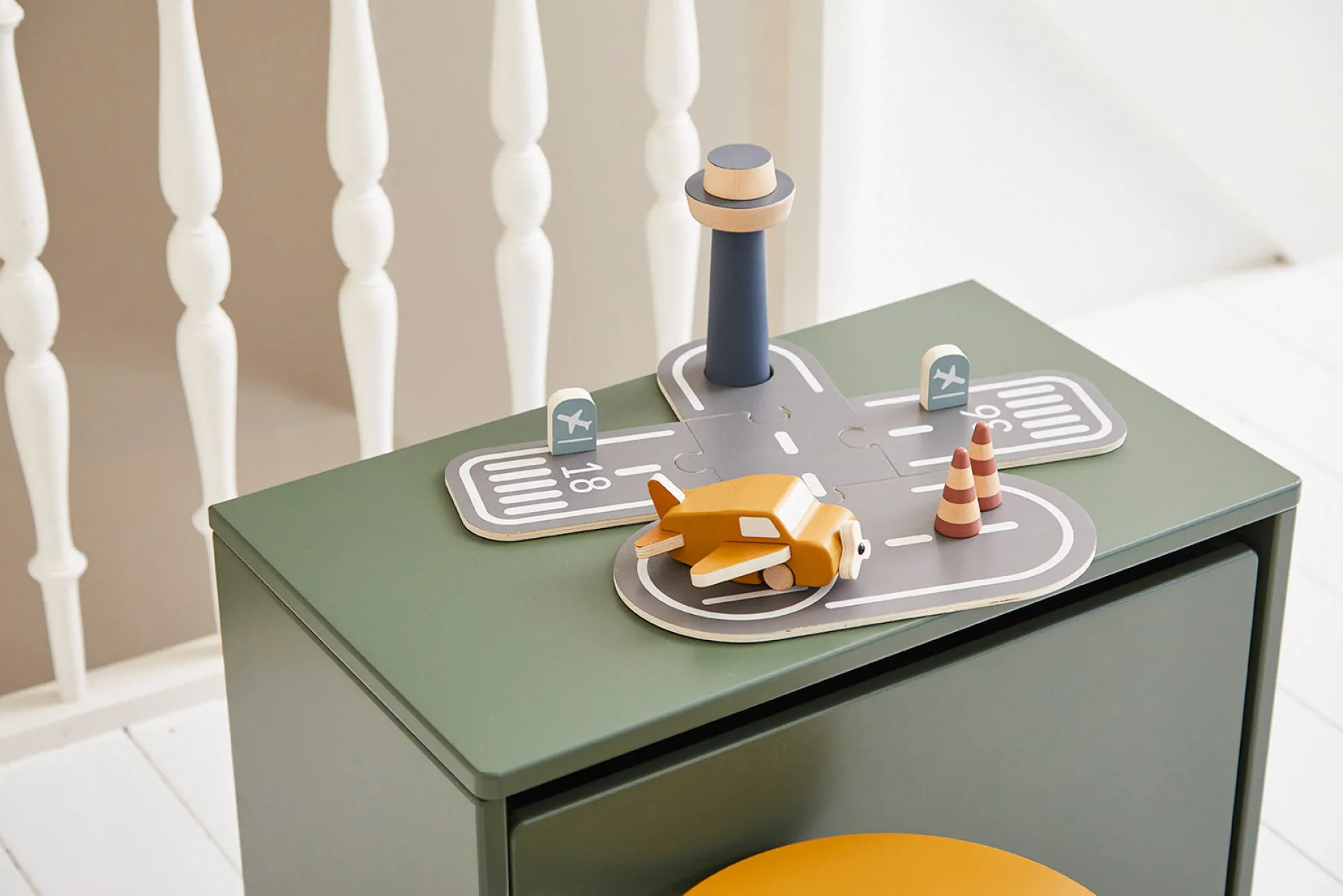 FLEXA Flughafen aus Holz Multicoloured Hot