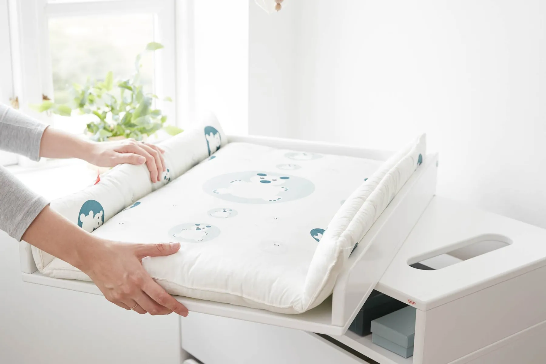 FLEXA ROOMIE Wickeltisch, 1 Regalboden, Weiss White Clearance
